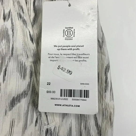 Athleta Trekkie North Off White Lace  Athletic Shorts 22 NWT - Picture 3 of 7